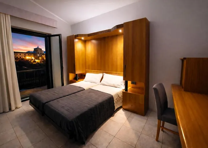 Colonne - AlihotelsAlbergo